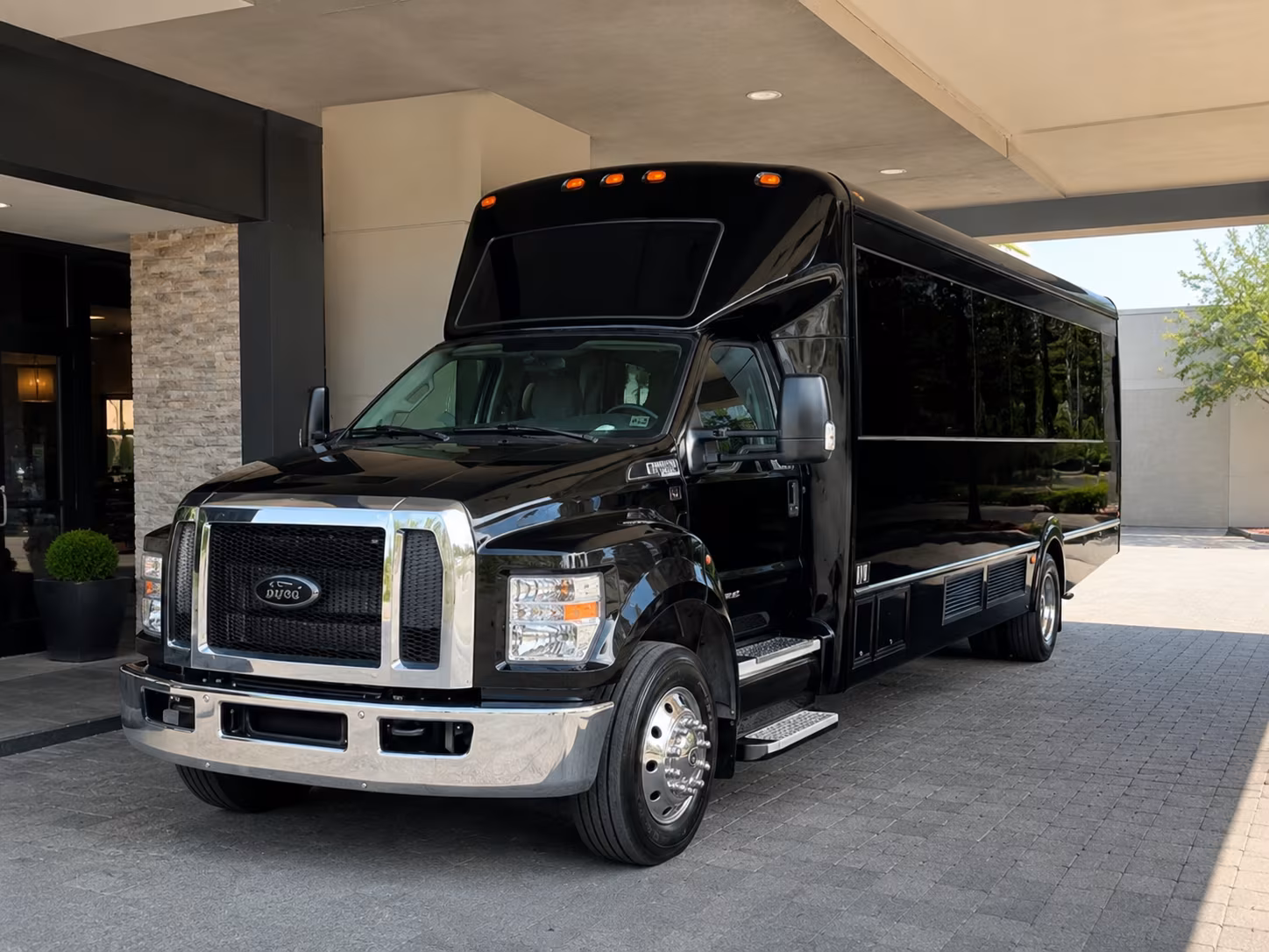 Hampton Birthday, Sweet 16, & Quinceañera Party Bus Rentals