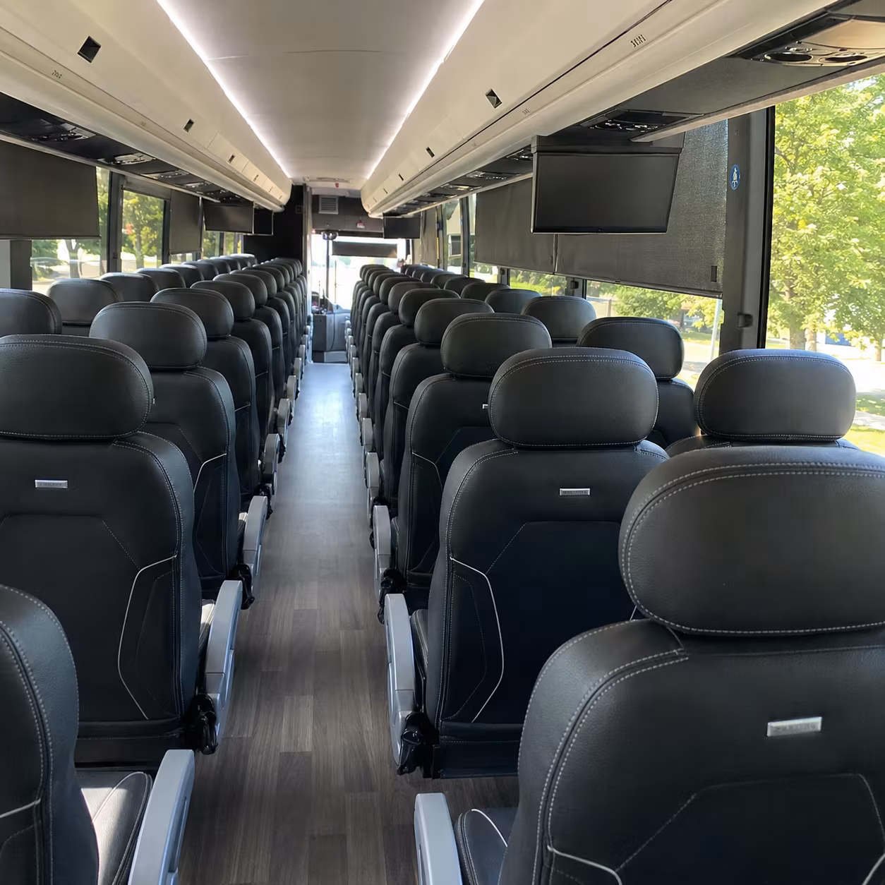 Newport News Airport Shuttle & Transportation party bus exterior