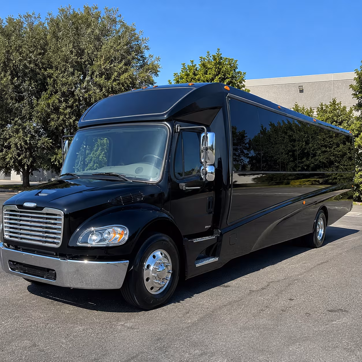 Newport News Airport Shuttle & Transportation party bus exterior