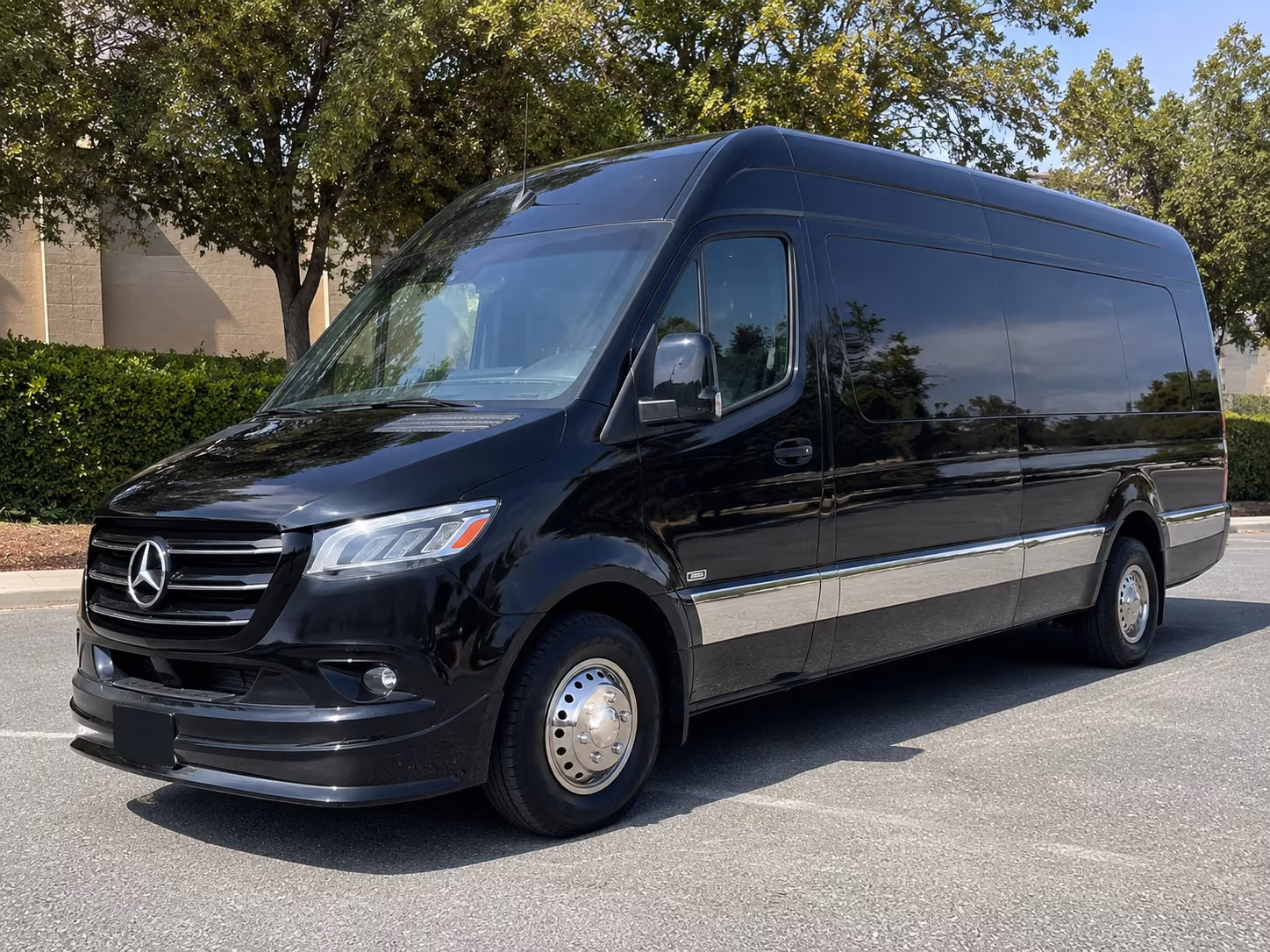 Newport News Corporate Transportation party bus exterior